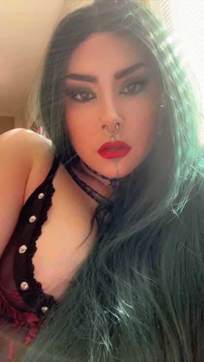 poisonmissivy OnlyFans picture