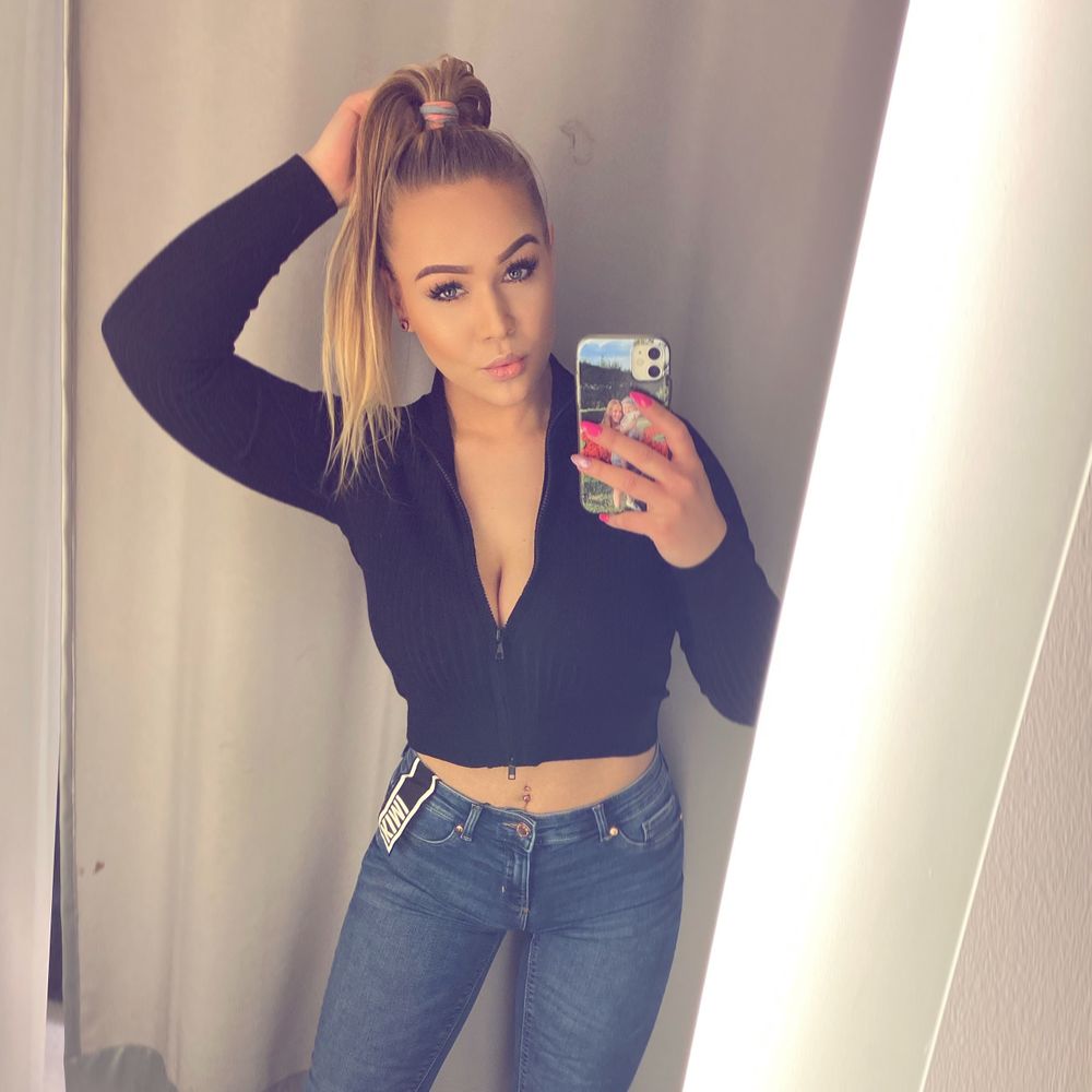 carolinejay OnlyFans profile picture