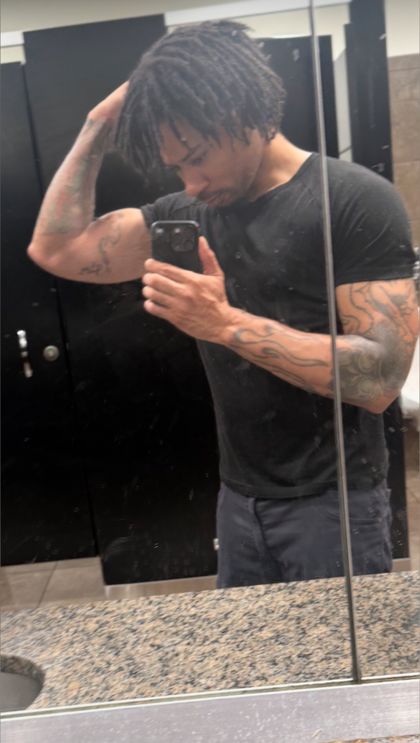 adoniszaeed OnlyFans picture