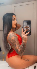 cloviiie OnlyFans - Free Trial - Photos - Socials | FansMetrics.com