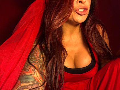 therealredsophia OnlyFans picture