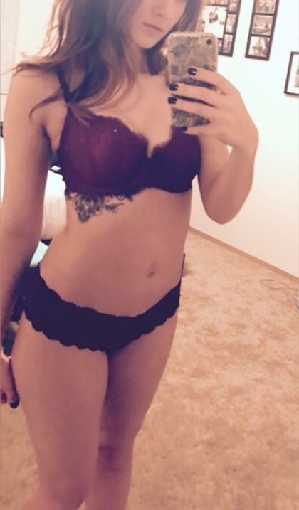 yourfavemaillady OnlyFans picture