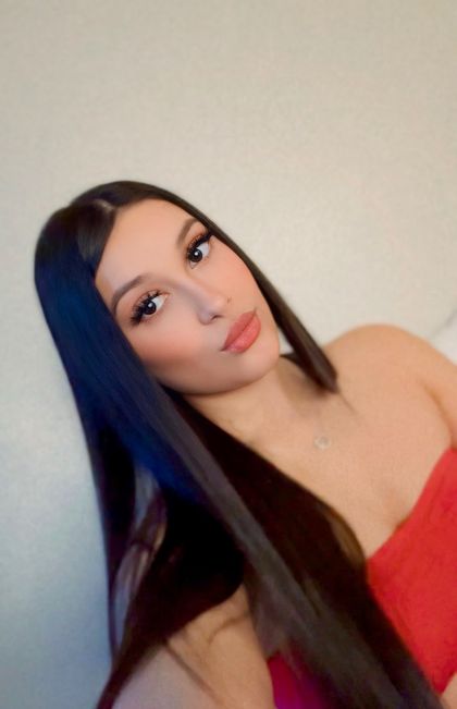 Best Hot Jennifer OnlyFans Accounts | FansMetrics.com