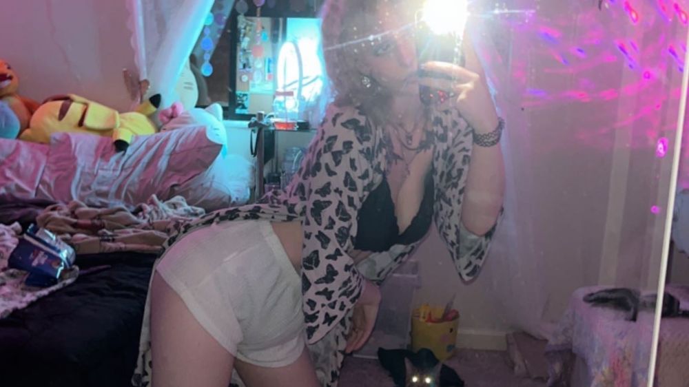 crybaby.labia OnlyFans profile picture