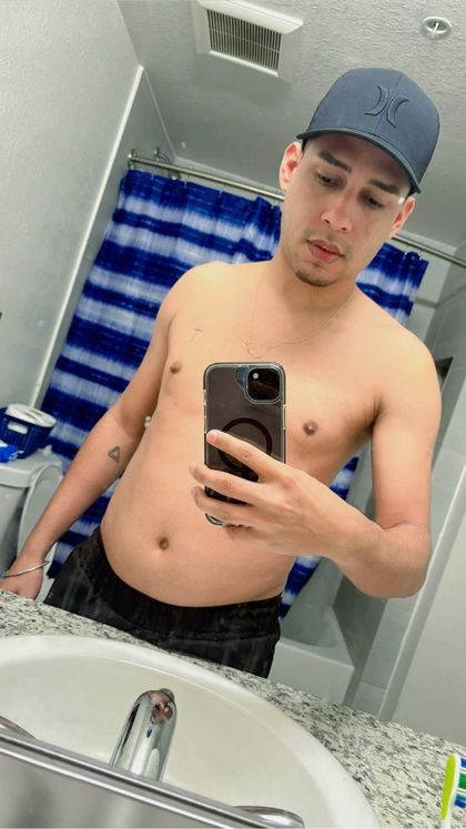 yohendris18 OnlyFans picture