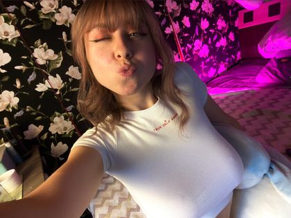 lovelymikh OnlyFans picture