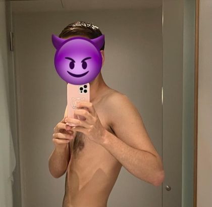 whilemybfisaway OnlyFans picture