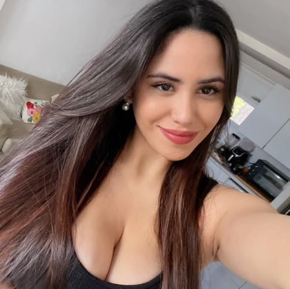 almaponce OnlyFans picture