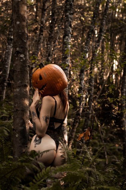 seance.fiction OnlyFans picture