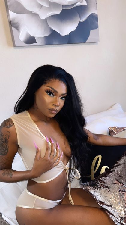 dineroxoxo OnlyFans picture