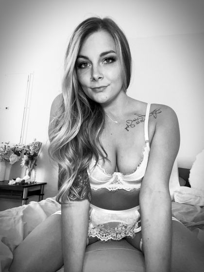 queenbecs23 OnlyFans picture