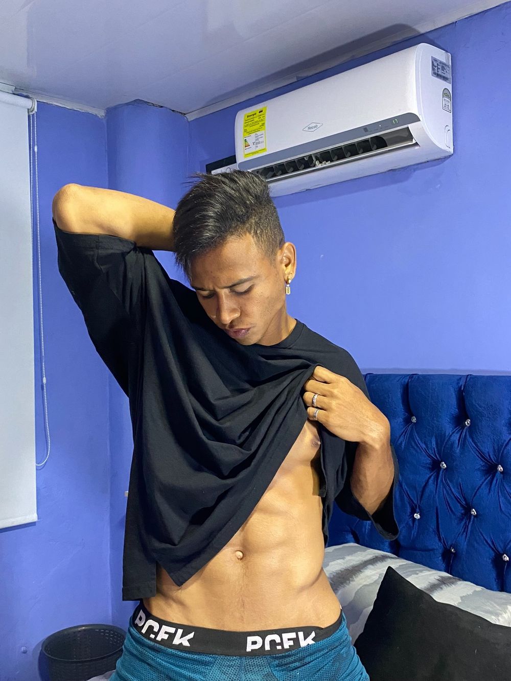 u275696467 OnlyFans profile picture