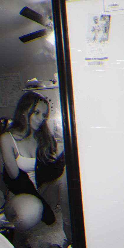 u180112442 OnlyFans picture