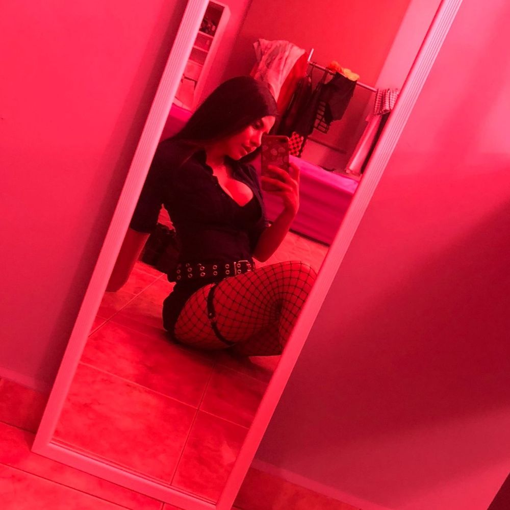 angiezad OnlyFans profile picture