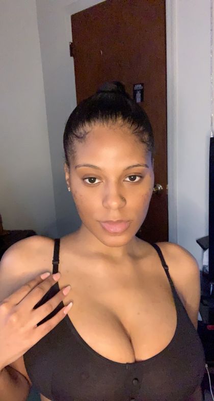 justcallmeiz OnlyFans picture