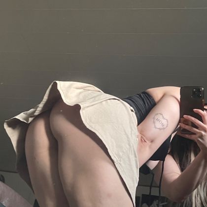 bootyellu OnlyFans picture