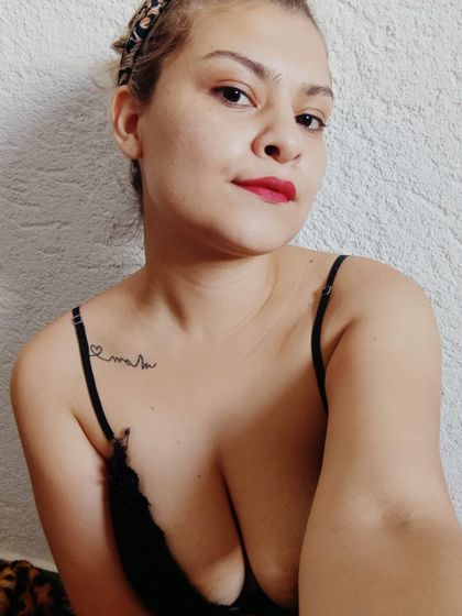 sexyblondeandlatin OnlyFans picture