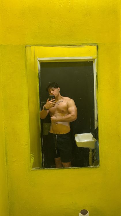 roberto_12121 OnlyFans picture