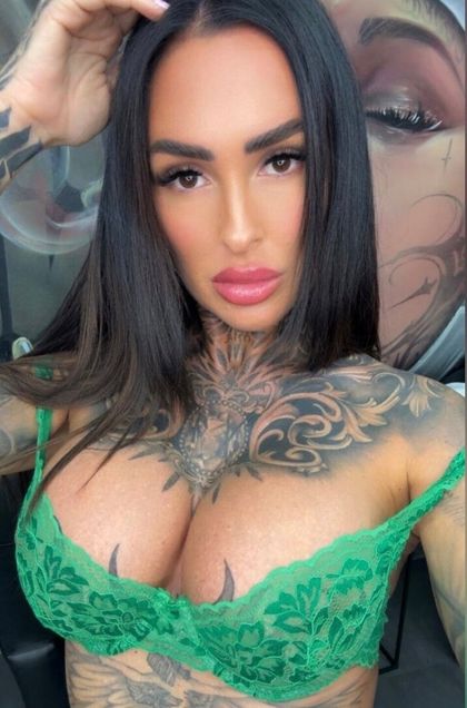 ashley-adams OnlyFans picture