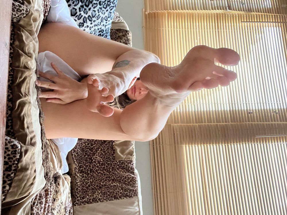 feet.dimension OnlyFans profile picture