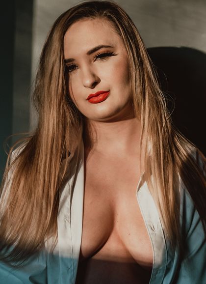 queenollie OnlyFans picture