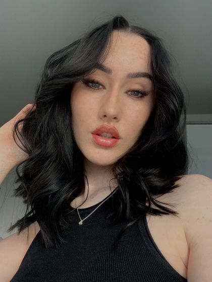 Best Very Divine OnlyFans Accounts | FansMetrics.com