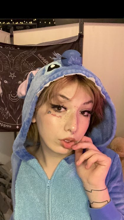 Best Hot Sous Sa Jupe OnlyFans Accounts | FansMetrics.com