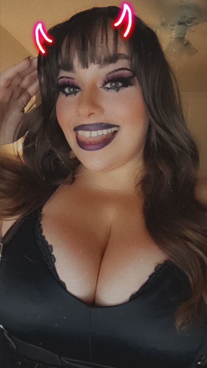 kiwichiara OnlyFans picture