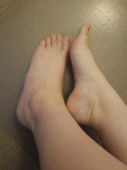 wifeyfootfetishwarm OnlyFans picture