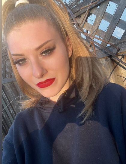 youngqueenxo OnlyFans picture