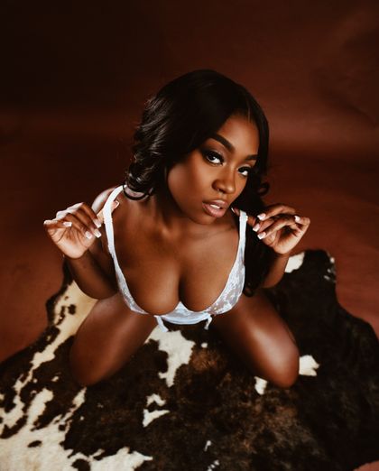 theessenceofebony OnlyFans picture