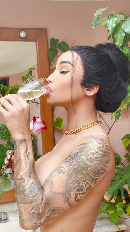 kallinynomura OnlyFans picture