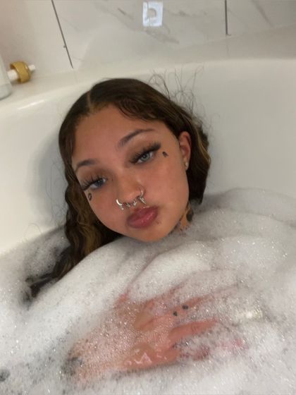 aloranoelle OnlyFans picture
