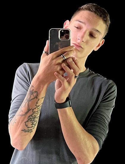 u269741995 OnlyFans picture