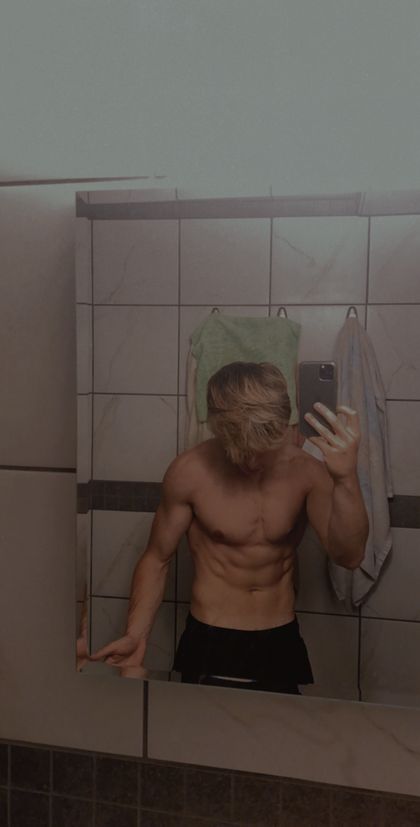 whatscrackinand OnlyFans picture