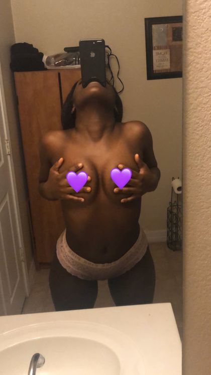 yrnnaae OnlyFans picture