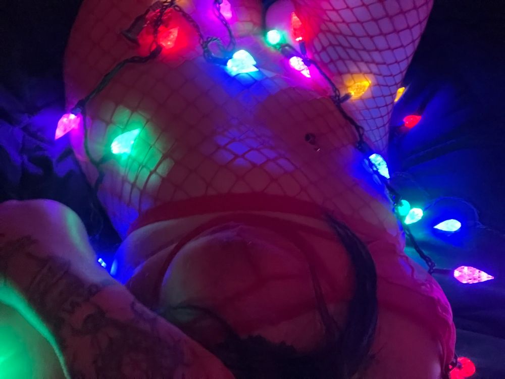yourthiccgothgf OnlyFans profile picture