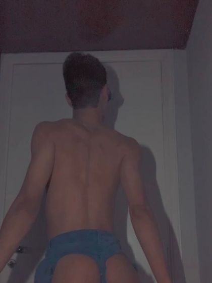 yghorlira2 OnlyFans picture