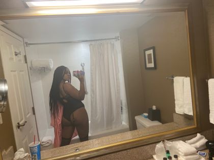 nique2wicee OnlyFans picture