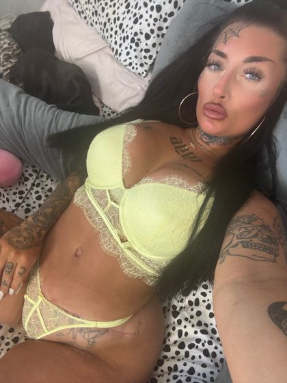 badinak OnlyFans picture