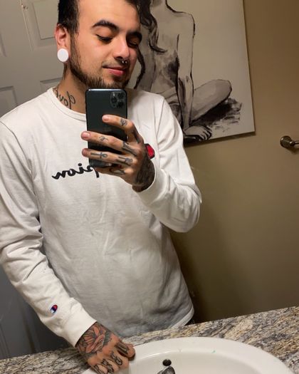 bonjourq OnlyFans picture