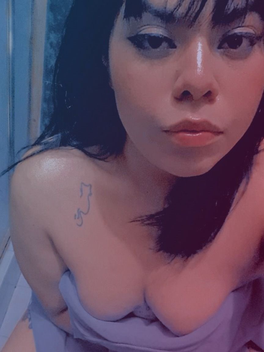 crimsonwitch01 OnlyFans profile picture