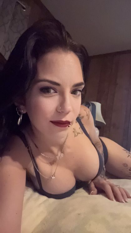 elliejoe8588 OnlyFans picture