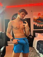 andrew_twk1 OnlyFans - Free Trial - Photos - Socials | FansMetrics.com