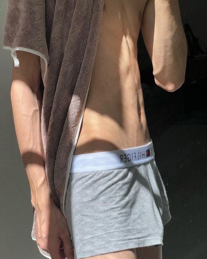 thether_re OnlyFans picture