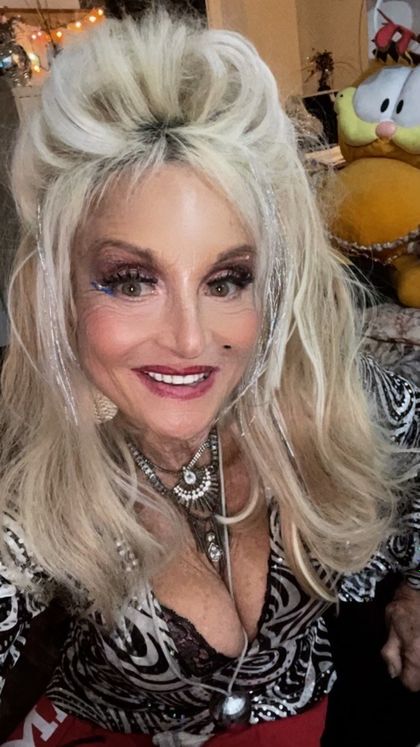 debbiedoes OnlyFans picture