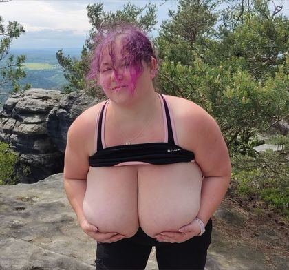 urlinaaa OnlyFans picture