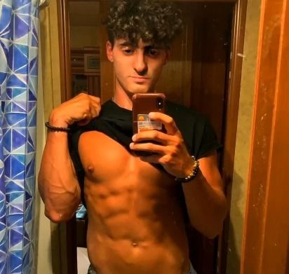 aaronlex OnlyFans picture