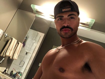 thisisarjay OnlyFans picture