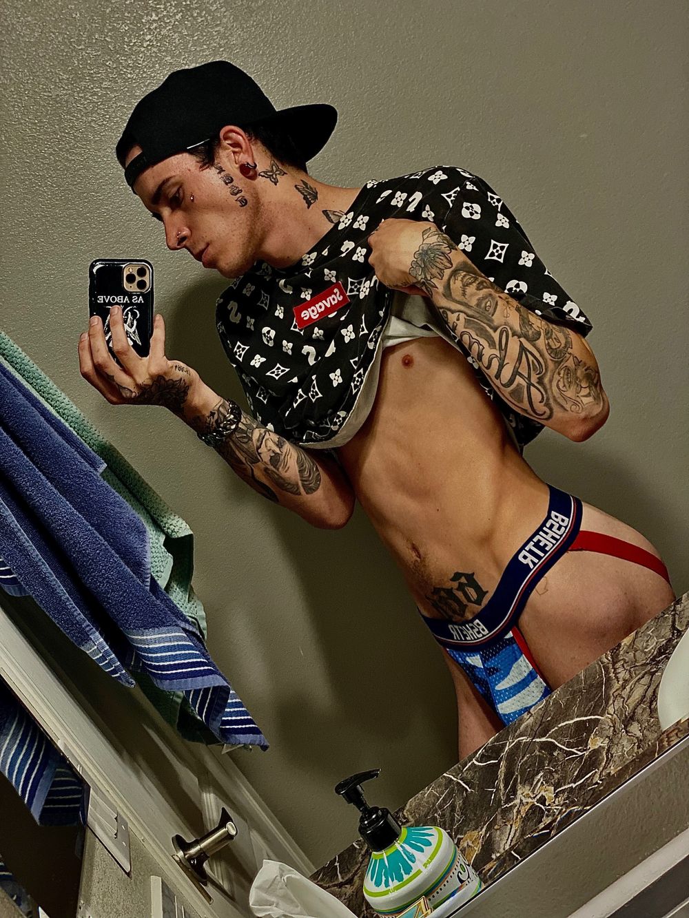 ethan498051 OnlyFans profile picture